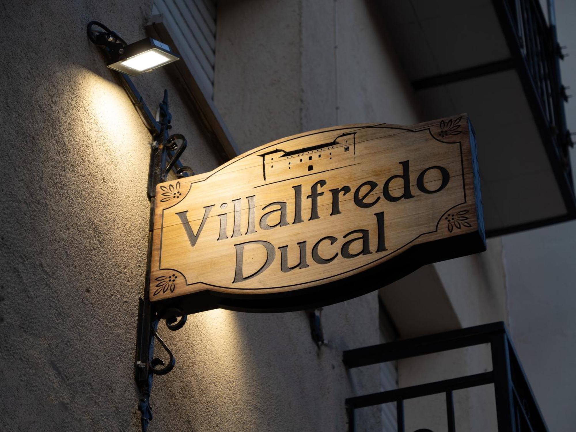 Villalfredo Ducal Pastrana Exterior photo